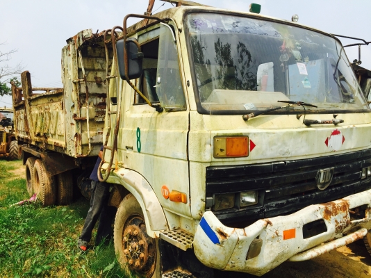 หัว-คัสซี..10ล้อ2เพลา...180แรง..NISSAN UD CWA12M..เครื่องNE6..คัสซีสวยตลอดเส้น  เครื่องสวย ดี..เล่ม ม.79ไว้แล้ว