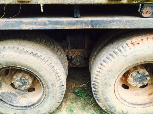 หัว-คัสซี..10ล้อ2เพลา...180แรง..NISSAN UD CWA12M..เครื่องNE6..คัสซีสวยตลอดเส้น  เครื่องสวย ดี..เล่ม ม.79ไว้แล้ว