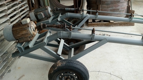 ขาย  	 เครื่องสูบน้ำพยานาค มอเตอร์ 20 แรง  3  เฟส