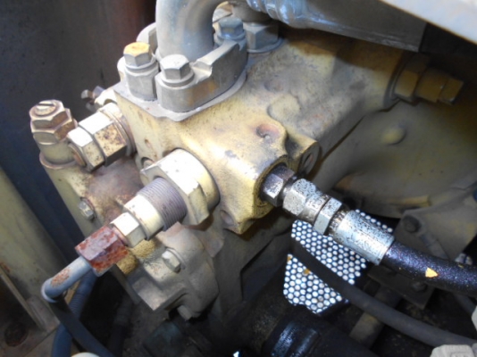 รถขุด Komatsu PC60-7 รถญี่ปุ่น สนใจโทร. 080-6565422 (หนิง)