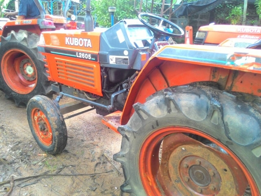 ขายรถไถ KUBOTA L2605 เพลาเดียว พร้อมอุปกรณ์ผาน5 ราคา 85,000 มีทะเบียนพร้อมโอน เครื่องดี เกียร์ดี ไฮดี รถอยู่ อ.แกลง จ.ระยอง มีรถขนส่งบริการทั่วประเทศไทย สนใจสอบถามได้ 0818618678 id line=0818618678 0899347475  id line=carbonthai   https://www.facebook.com/
