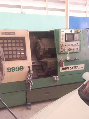 ขาย เครื่องกลึง cnc MORI SEIKI รุ่น SL-25