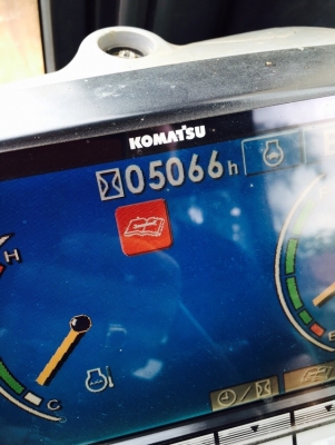 ขายรถแบคโฮ KOMATSU pc 200-8ไฟฟ้าครบ 5,066ชม.เล่มทะเบียนรถสวยพร้อมใช้ราคา 1,900,000 090-772-3710 090-772-3708 ขายรถแบคโฮ KOMATSU pc 200-8ไฟฟ้าครบ 5,066ชม.เล่มทะเบียนรถสวยพร้อมใช้ราคา 1,900,000 090-772-3710 090-772-3708