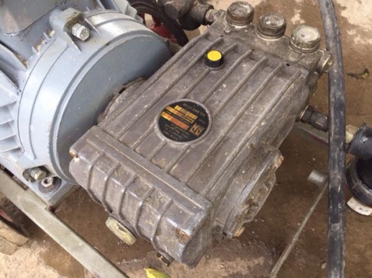 ขายปั๊มน้ำอัดฉีด แรงดันสูง 200 บาร์ ยี่ห้ออินเตอร์ปั๊ม ของประเทศอิตาลี่