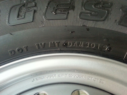 ขาย Bridestone 245 70 R16 ปี2015 1 เส้น