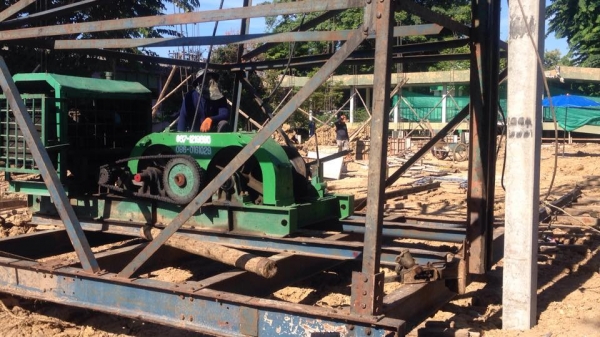 ปั้นจั่น รับตอกเสาเข็ม