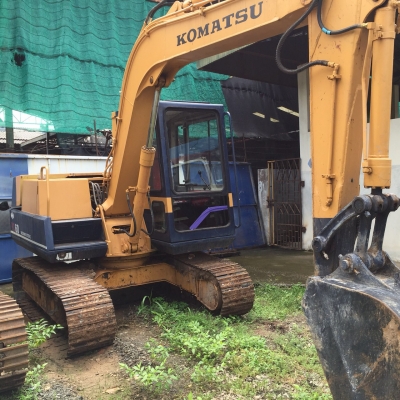 รถขุดPC60-5 เอกสารอินวอยล์ รถเช็คนอกใช้ในไทยเกือบปี สภาพสวย เดิมๆ