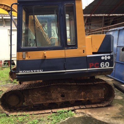 รถขุดPC60-5 เอกสารอินวอยล์ รถเช็คนอกใช้ในไทยเกือบปี สภาพสวย เดิมๆ
