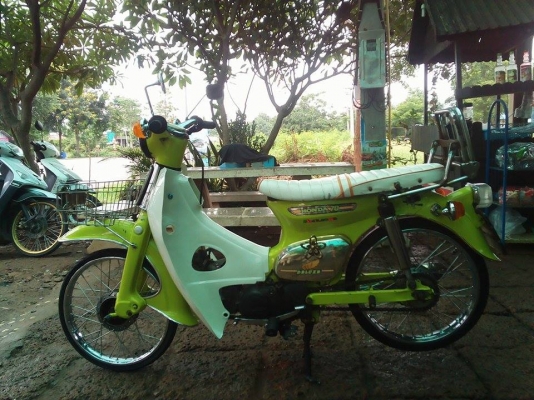 ขาย C70 เครื่องดรีม คาบูเเดช(เเท้) ไฟหน้า-หลังติด ท่อผ่า สภาพพร้อมใช้งาน (มีสำเนาเล่มโครง+ใบซื้อขาย) ค่าตัว 7900 บาท สนใจทักเเชทหรือโทร.089-8054390 โอ๋ อยู่จังหวัด ลพบุรี