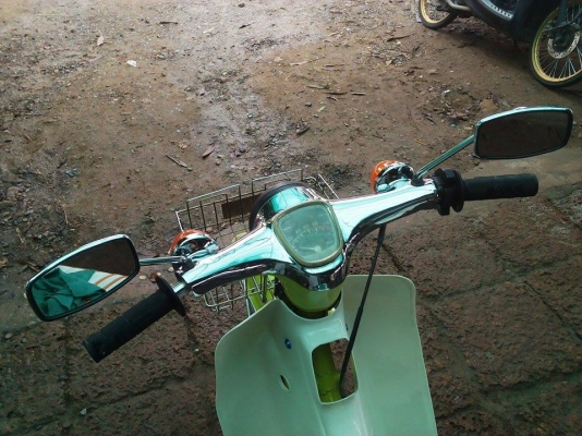 ขาย C70 เครื่องดรีม คาบูเเดช(เเท้) ไฟหน้า-หลังติด ท่อผ่า สภาพพร้อมใช้งาน (มีสำเนาเล่มโครง+ใบซื้อขาย) ค่าตัว 7900 บาท สนใจทักเเชทหรือโทร.089-8054390 โอ๋ อยู่จังหวัด ลพบุรี