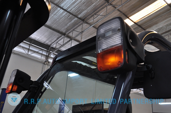 ขายรถโฟล์คลิฟท์มือสอง TOYOTA รุ่น 8FD30 ราคา xxx,xxx บาท นำเข้าจากประเทศญี่ปุ่น 100\% ไม่เคยใช้งานในไทย