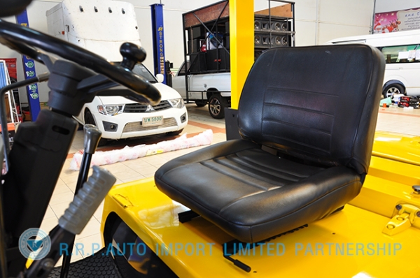 ขายรถโฟล์คลิฟท์มือสอง TCM รุ่น FD30N8  ราคา 295,000 บาท นำเข้าจากประเทศญี่ปุ่น 100\% ไม่เคยใช้งานในประเทศไทย