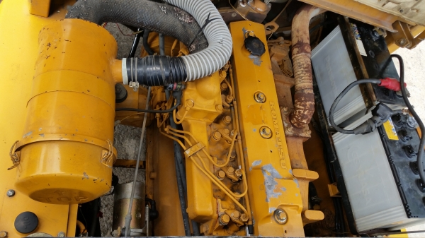 ขายด่วนรถยกKOMATSU FD3.5ยก3.5ตันเสาสูง3เมตรงากะดกได้ยางหน้าคู้รถนอกนำเข้ายังไม่เคยใช้งานในเมืองไทยเลย