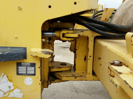 ขายรถบดอัดสั่นสะเทือนล้อหนาม 10 ตัน BOMAG BW212PD-2 รถเก่านอกนำเข้าจาก USA แท้ 100\% สภาพสวย ไม่เคยใช้งานไทย