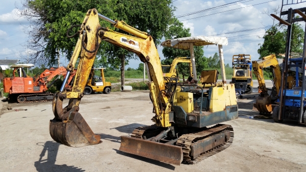 ขายด่วนรถเเม็คโครยันม่าYB25Bเทียบเท่า PC25เคื่องยันม่า3สูบรถนำเข้าเก่านอกไม่เคยใช้งานในเมืองไทยเลยส่งให้ฟรี