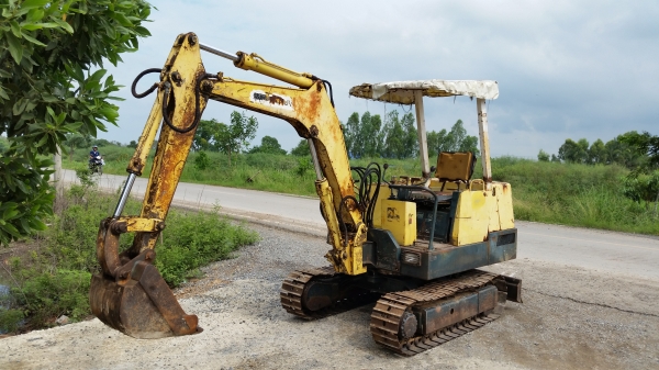 ขายด่วนรถเเม็คโครยันม่าYB25Bเทียบเท่า PC25เคื่องยันม่า3สูบรถนำเข้าเก่านอกไม่เคยใช้งานในเมืองไทยเลยส่งให้ฟรี