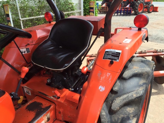 ขายรถไถKubota L3408 (4WD) พร้อมใบมีดหน้าและผานพรวนช้าง รถไร่ สีเดิมพร้อมใช้งาน