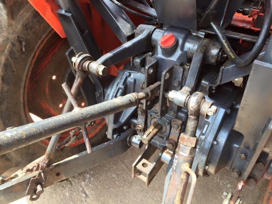ขายรถไถKubota L3408 (4WD) พร้อมใบมีดหน้าและผานพรวนช้าง รถไร่ สีเดิมพร้อมใช้งาน