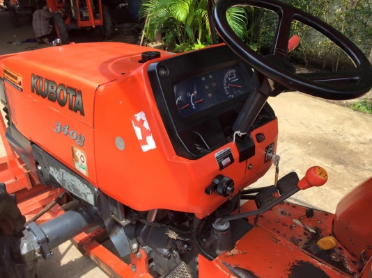 ขายรถไถKubota L3408 (4WD) พร้อมใบมีดหน้าและผานพรวนช้าง รถไร่ สีเดิมพร้อมใช้งาน