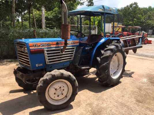 ขายรถไถ ISEKI TL2501 (4WD) พร้อมผานพรวน รถ2เพลา พวงมาลัยพาวเวอร์พร้อมใช้งาน