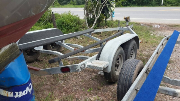 ขาย เทรลเลอร์ลากเรือ 22 ฟุต 2 เพลา ทอร์ชั่นบาร์