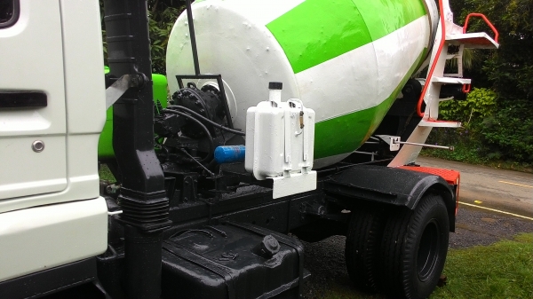 ขายรถโม่ปูน ISUZU NRR โม่ 2.5 คิว เครื่อง 195 แรง  สภาพพร้อมใช้งาน โทร.081 0491769  รถคันนี้ซื้อได้ที่คุณหมีและคุณตุ๊กเท่านั้น นอกนั้นอย่าไปหลงเชื่อ เพราะไปถ่ายรูปแล้วนำมาลงขาย ระรังถูกหลอกนะคะ