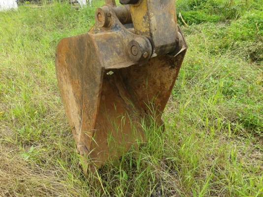 ขายรถแบคโฮ KOMATSU PC60-3 ราคา 260000