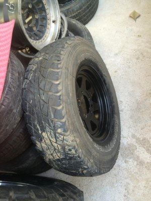 ขายล้ออะไหล่ ใส่ คารีเบี้ยน วีทาร่า พร้อมยาง30' ขายล้ออะไหล่ ใส่ คารีเบี้ยน วีทาร่า พร้อมยาง30'