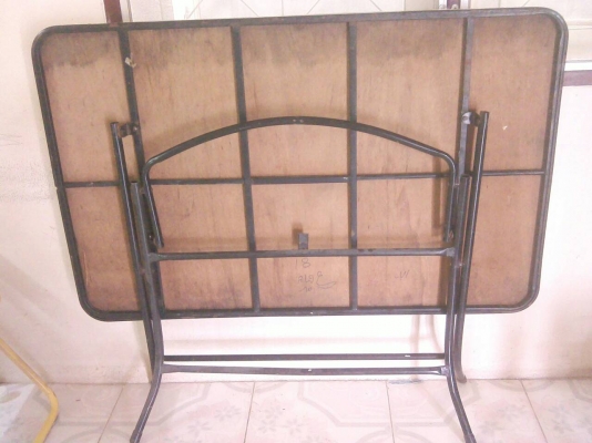 โต๊ะพับแข็งแรงสภาพดี