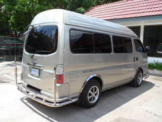 NISSAN URVAN 3.0 MT ปี 2005 ภายในตกแต่งVIP พร้อมใช้  จัดไฟแนนซ์ได้T.086-527-9533