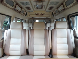 NISSAN URVAN 3.0 MT ปี 2005 ภายในตกแต่งVIP พร้อมใช้  จัดไฟแนนซ์ได้T.086-527-9533