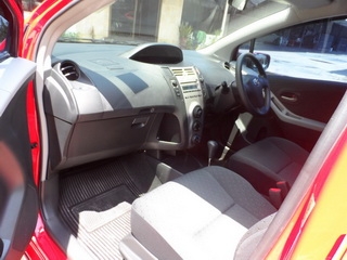 TOYOTA YARIS 1.5 AUTO ปี 2011 รถบ้านแท้เจ้าของเดียว พร้อมใช้ T.086-527-9533