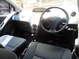 TOYOTA YARIS 1.5 AUTO ปี 2011 รถบ้านแท้เจ้าของเดียว พร้อมใช้ T.086-527-9533