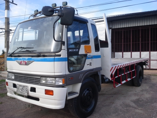 HINOไฮเท็ค 195แรง ยาว 6 ม.ยางดีทั้งหมด 6เส้น เครื่องดี ครัทซีสวย ขาย 450,000 บาท ศุภากร 081-1903107 , 081-4252943)