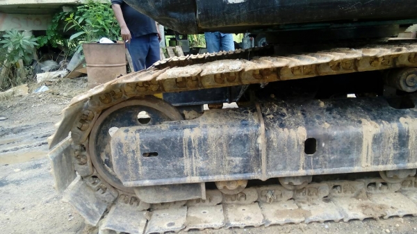 ขายรถแบคโฮ KOBELCO  sk 60-5 ไฟฟ้าครบ เอกสารอินวอยท์รถพร้อมใช้ราคา450,000 090-772-3710 090-772-3708