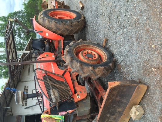 ขาย. KUBOTA70แรง ปี53.  อุปกร2อย่างติดรถ. สภาพดีมากๆ