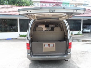 TOYOTA GRANVIA 3.4 AUTO ปี 2000 ติดแก๊ส LPG รถบ้านแท้พร้อมใช้ T.086-527-9533