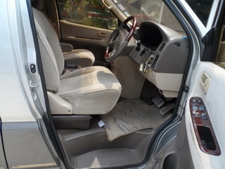 TOYOTA GRANVIA 3.4 AUTO ปี 2000 ติดแก๊ส LPG รถบ้านแท้พร้อมใช้ T.086-527-9533