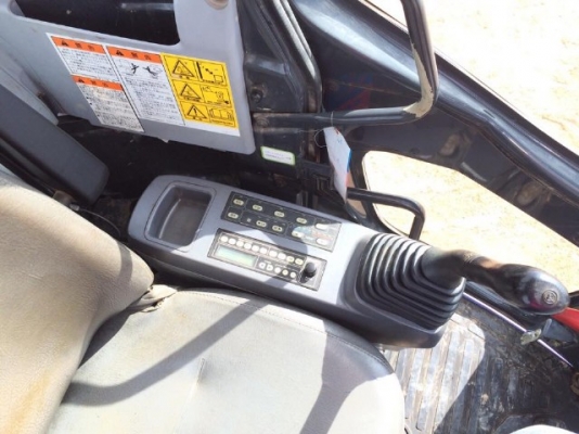 ขายรถแบคโฮ KOMATSU PC78UU-6 ปี 2004 สภาพสวยพร้อมใช้งาน รถนอกนำเข้าเองจากญี่ปุ่น มีVDOการทำงานครับ ขายรถแบคโฮ KOMATSU PC78UU-6 ปี 2004 สภาพสวยพร้อมใช้งาน รถนอกนำเข้าเองจากญี่ปุ่น มีVDOการทำงานครับ