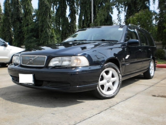 1999 VOLVO V70