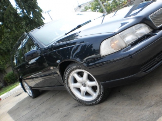 1999 VOLVO V70