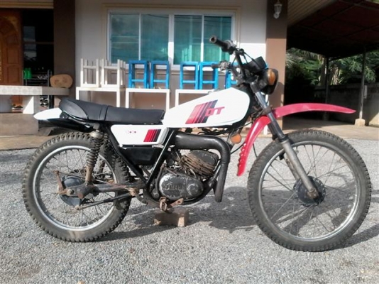 ขาย DT100 มีเล่มไม่โอนรถติดขี่ได้เครื่องดีพอใช้คันสตาร์ทคันเกียร์ไม่เชื่อมอะไหล่ที่เหลือเอาไปเก็บเองราคาเบาๆ 8900 บาท ขาย DT100 มีเล่มไม่โอนรถติดขี่ได้เครื่องดีพอใช้คันสตาร์ทคันเกียร์ไม่เชื่อมอะไหล่ที่เหลือเอาไปเก็บเองราคาเบาๆ 8900 บาท