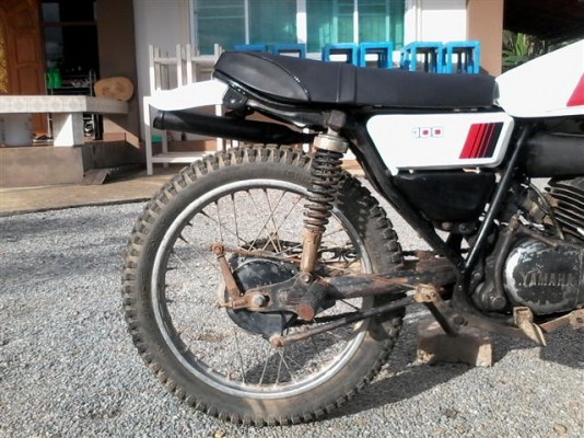 ขาย DT100 มีเล่มไม่โอนรถติดขี่ได้เครื่องดีพอใช้คันสตาร์ทคันเกียร์ไม่เชื่อมอะไหล่ที่เหลือเอาไปเก็บเองราคาเบาๆ 8900 บาท ขาย DT100 มีเล่มไม่โอนรถติดขี่ได้เครื่องดีพอใช้คันสตาร์ทคันเกียร์ไม่เชื่อมอะไหล่ที่เหลือเอาไปเก็บเองราคาเบาๆ 8900 บาท