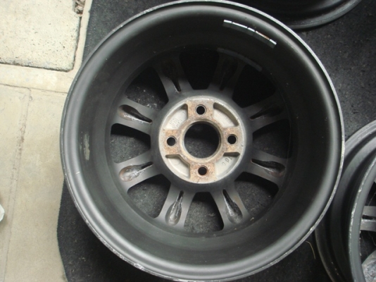 ขายล้อกล้วยขอบ 14 กว้าง6 นิ้ว ออฟ38 4รู100 ครับ ขายล้อกล้วยขอบ 14 กว้าง6 นิ้ว ออฟ38 4รู100 ครับ