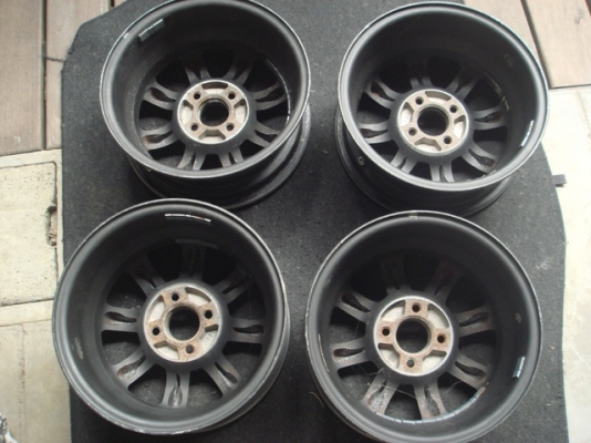 ขายล้อกล้วยขอบ 14 กว้าง6 นิ้ว ออฟ38 4รู100 ครับ ขายล้อกล้วยขอบ 14 กว้าง6 นิ้ว ออฟ38 4รู100 ครับ