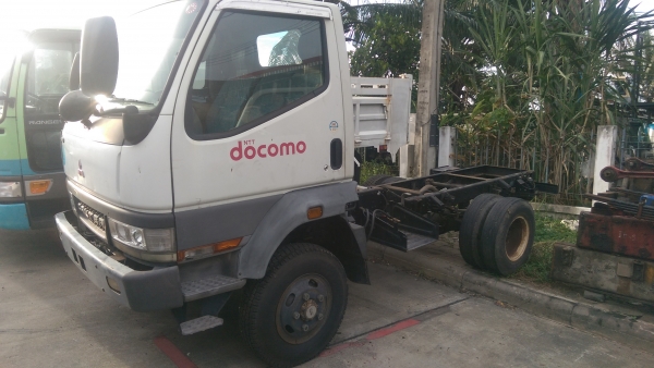 รถบรรทุก 6 ล้อเล็ก มิตซูแคนเตอร์ 4wd ขับเคลื่อนสองเพลาเครื่องยนต์รุ่นใหม่155  แรงและประหยัด