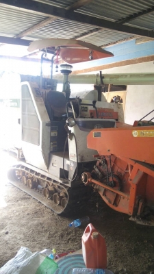 รถเกี่ยวข้าวคูโบต้า DC68 พร้อมเทรเลอร์ รถสภาพพร้อมใช้งาน