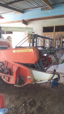 รถเกี่ยวข้าวคูโบต้า DC68 พร้อมเทรเลอร์ รถสภาพพร้อมใช้งาน