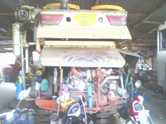 รถเกี่ยวข้าว ส.ทวีเอ็นจิเนียริ่ง อุ้ม2.5ตัน เครื่องอิสุ210เทอร์โบ ตัวเดิน10 หน้าเกี่ยว3.3ม.