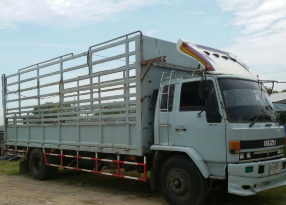 หกล้อ อีซูซุ FTR165 ยาง900 ช่วงยาว 7.20ม สภาพดีสวยบางเดิมพร้อมใช้ ทะเบียนพร้อมโอน ราคา 555,000บ ครับ